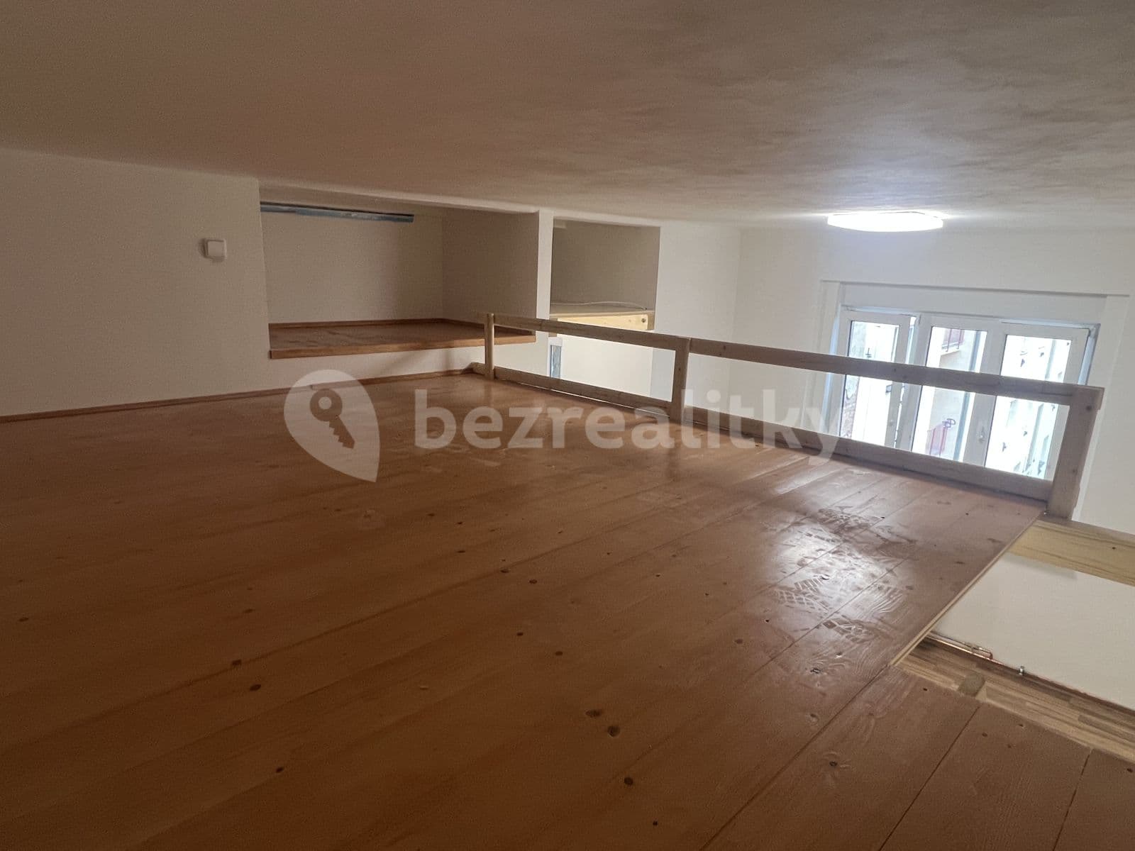 Pronájem bytu 1+kk 27 m², Kralická, Praha, Praha Pronájem bytu 1+kk 27 m², Kralická, Praha, Praha