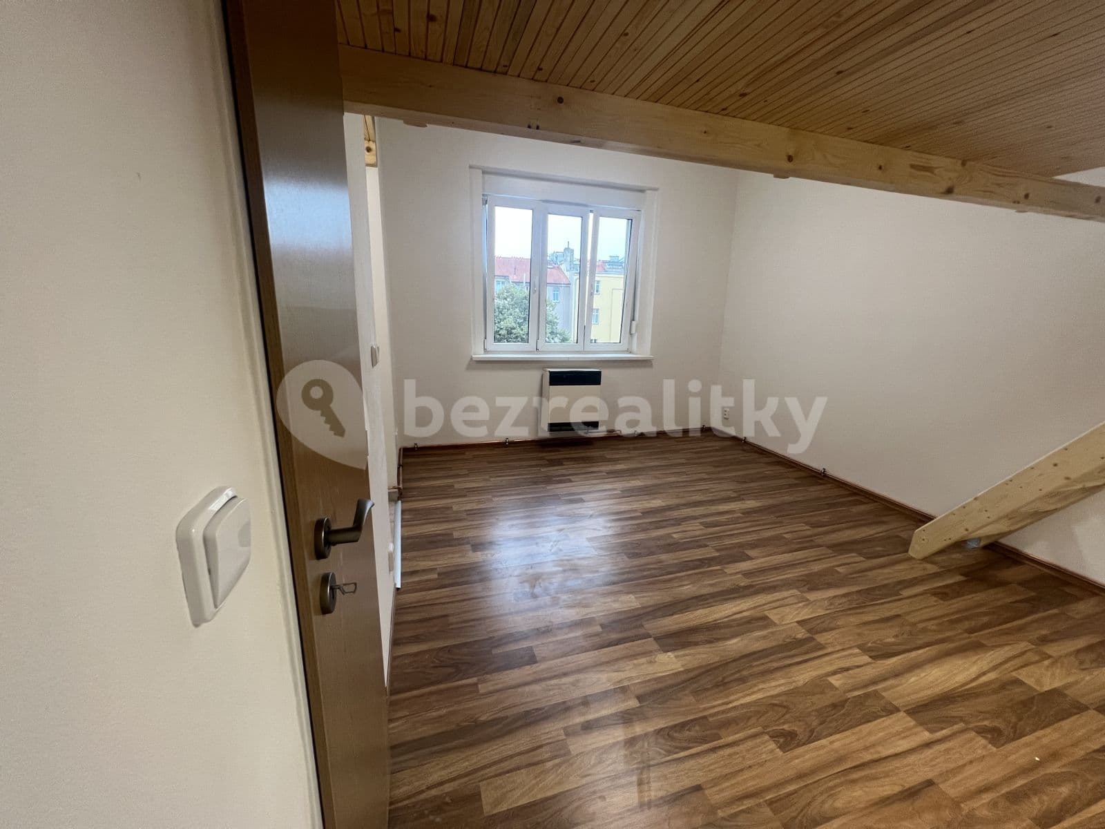 Pronájem bytu 1+kk 27 m², Kralická, Praha, Praha Pronájem bytu 1+kk 27 m², Kralická, Praha, Praha