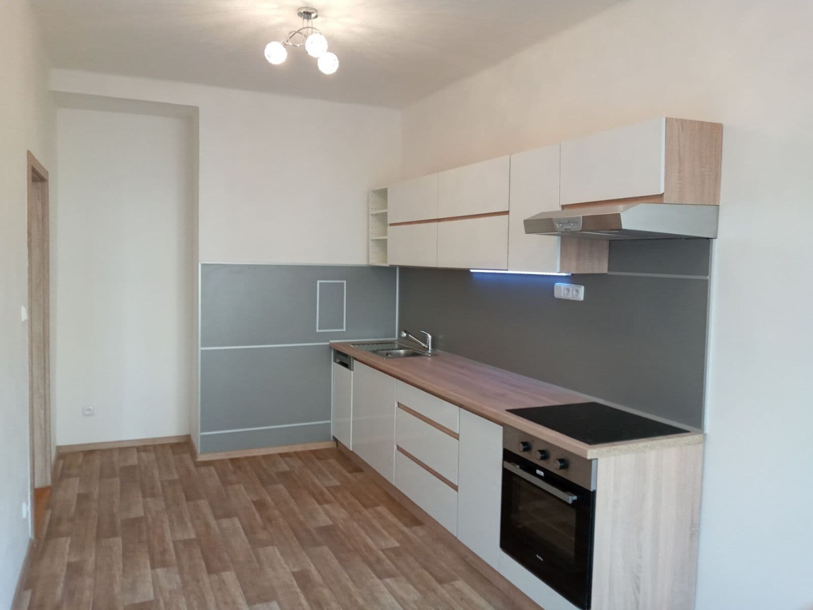 Prodej bytu 2+1 70 m², Biskupcova, Praha, Praha Prodej bytu 2+1 70 m², Biskupcova, Praha, Praha