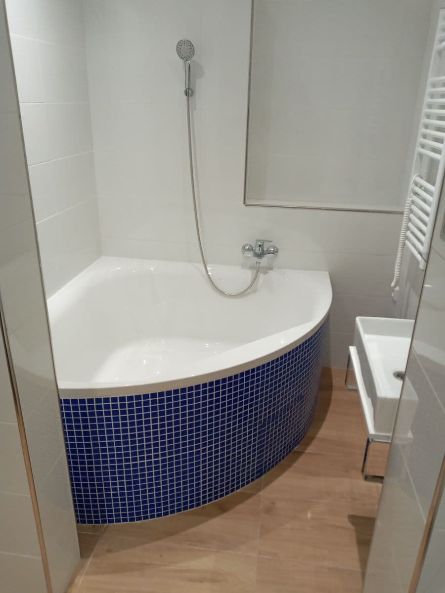 Prodej bytu 2+1 70 m², Biskupcova, Praha, Praha Prodej bytu 2+1 70 m², Biskupcova, Praha, Praha