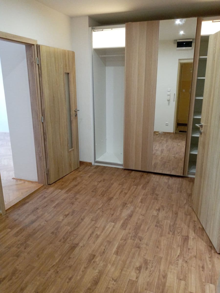 Prodej bytu 2+1 70 m², Biskupcova, Praha, Praha Prodej bytu 2+1 70 m², Biskupcova, Praha, Praha