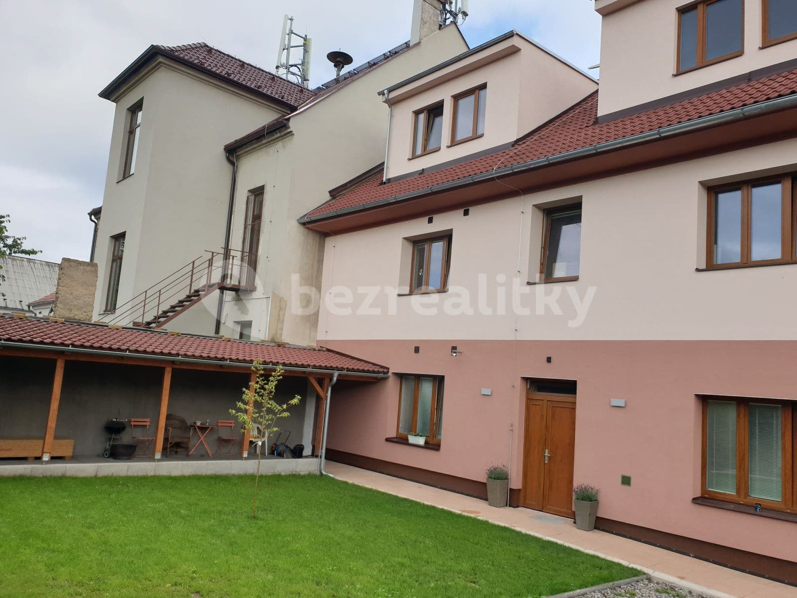 Pronájem bytu 2+kk 45 m², Vrapická, Kladno, Středočeský kraj Pronájem bytu 2+kk 45 m², Vrapická, Kladno, Středočeský kraj