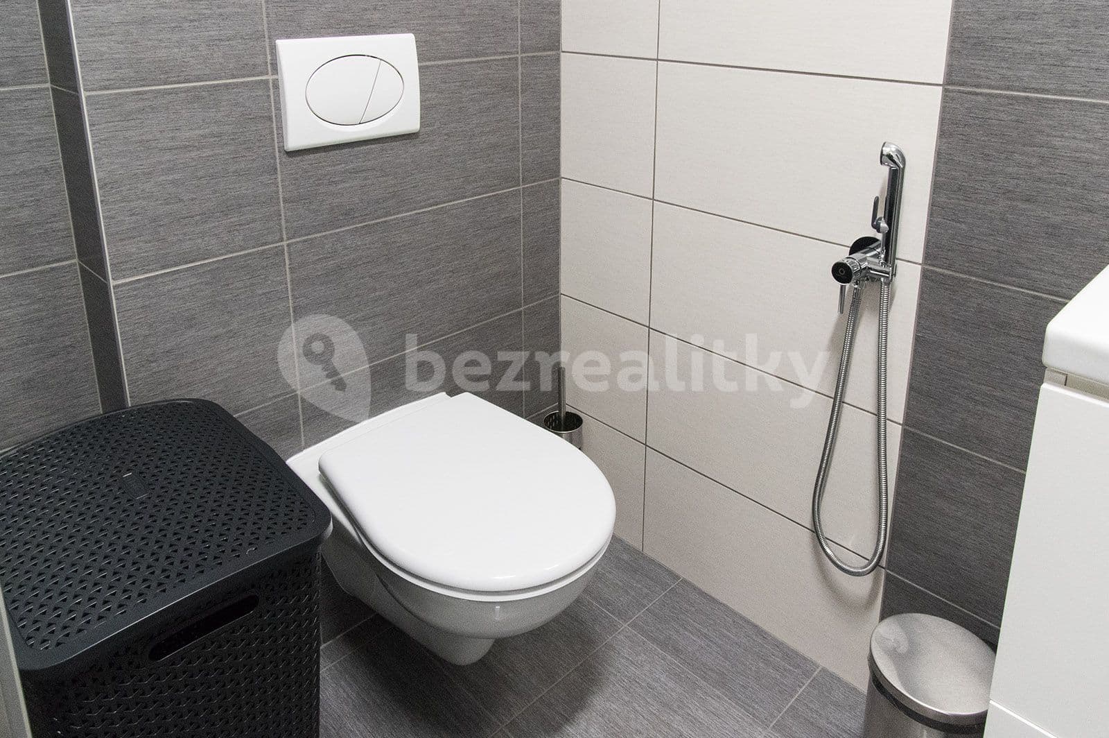 Pronájem bytu 2+kk 45 m², Vrapická, Kladno, Středočeský kraj Pronájem bytu 2+kk 45 m², Vrapická, Kladno, Středočeský kraj