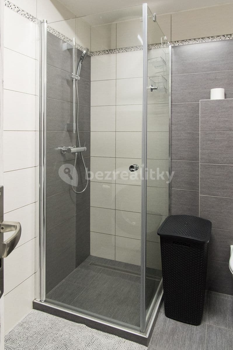 Pronájem bytu 2+kk 45 m², Vrapická, Kladno, Středočeský kraj Pronájem bytu 2+kk 45 m², Vrapická, Kladno, Středočeský kraj