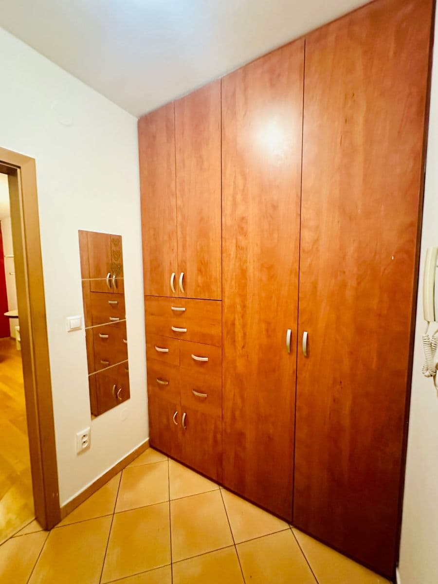 Pronájem bytu 2+kk 33 m², Kovanecká, Praha, Praha Pronájem bytu 2+kk 33 m², Kovanecká, Praha, Praha