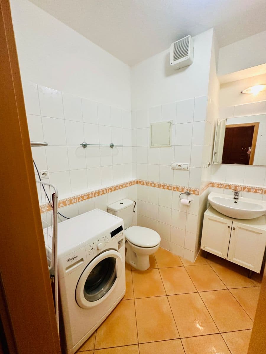 Pronájem bytu 2+kk 33 m², Kovanecká, Praha, Praha Pronájem bytu 2+kk 33 m², Kovanecká, Praha, Praha