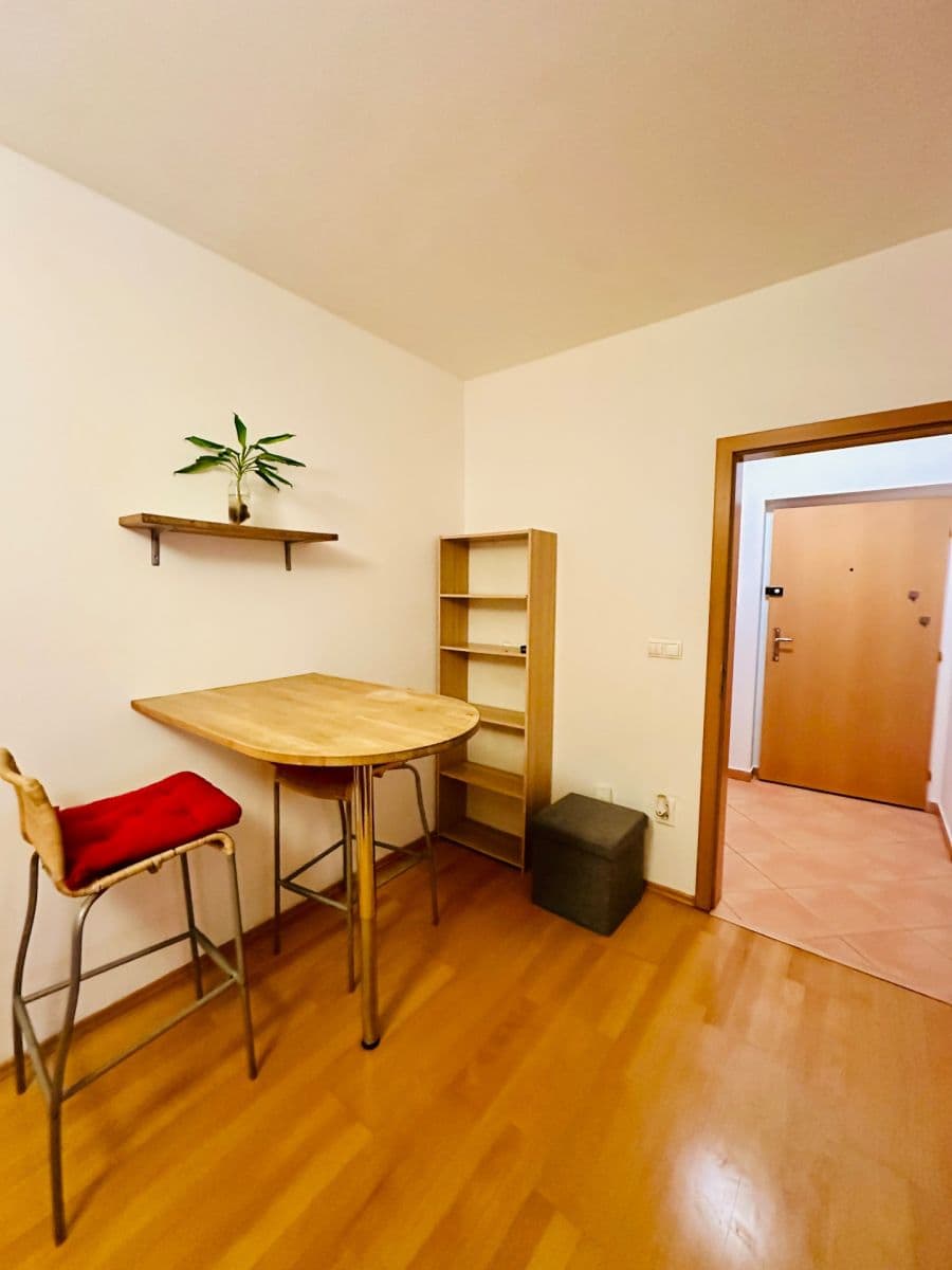 Pronájem bytu 2+kk 33 m², Kovanecká, Praha, Praha Pronájem bytu 2+kk 33 m², Kovanecká, Praha, Praha