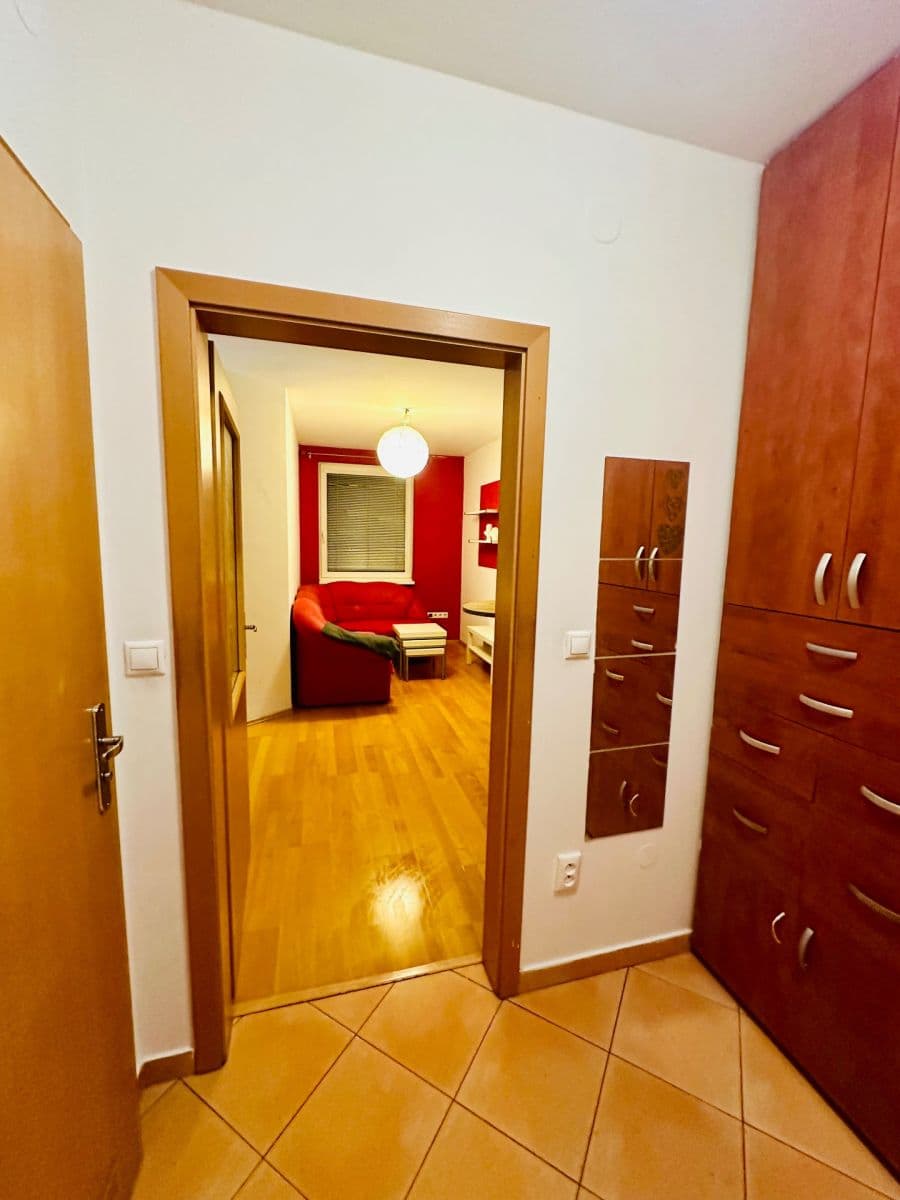 Pronájem bytu 2+kk 33 m², Kovanecká, Praha, Praha Pronájem bytu 2+kk 33 m², Kovanecká, Praha, Praha