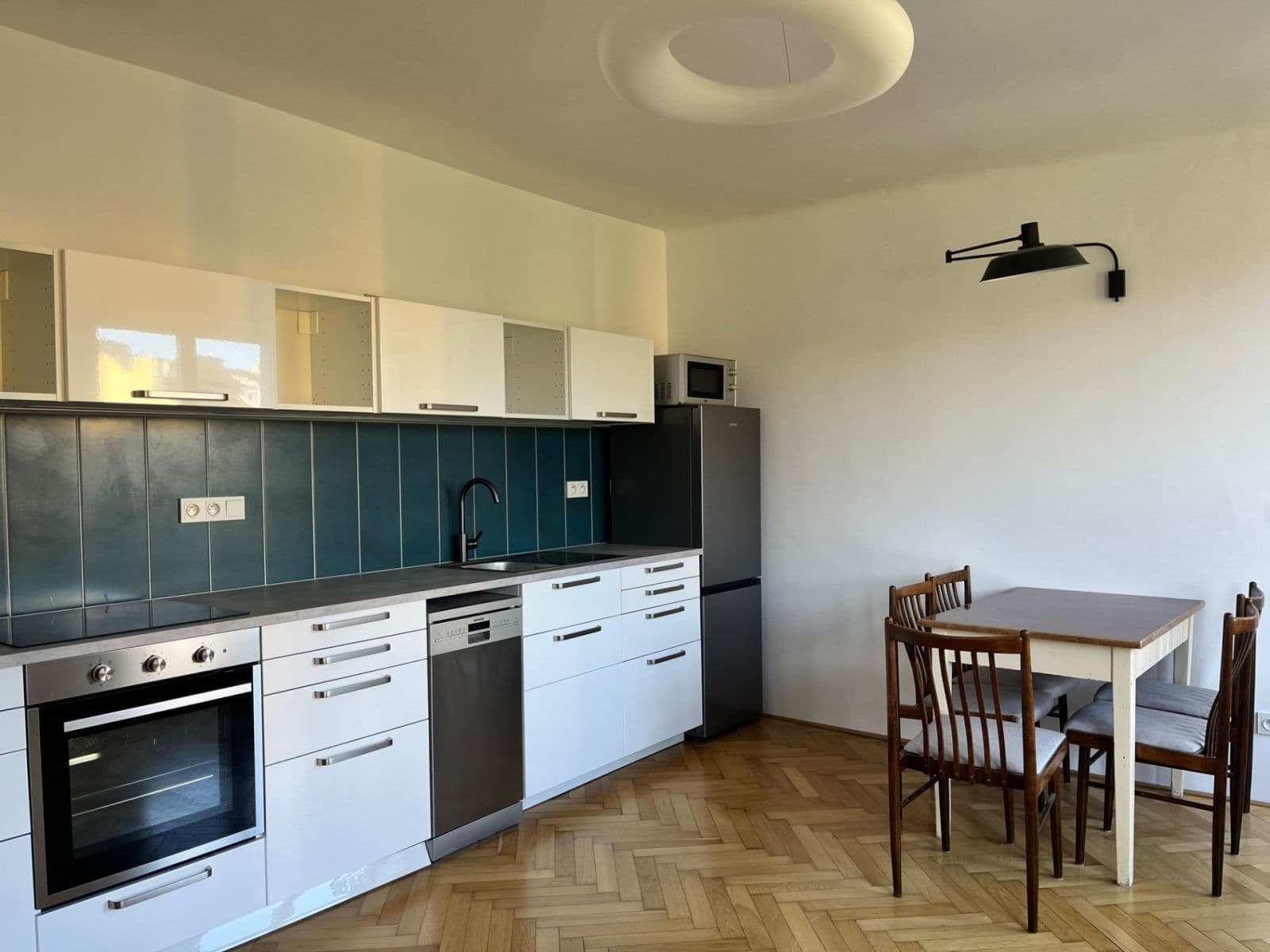 Pronájem bytu 3+1 74 m², Veletržní, Praha, Praha Pronájem bytu 3+1 74 m², Veletržní, Praha, Praha