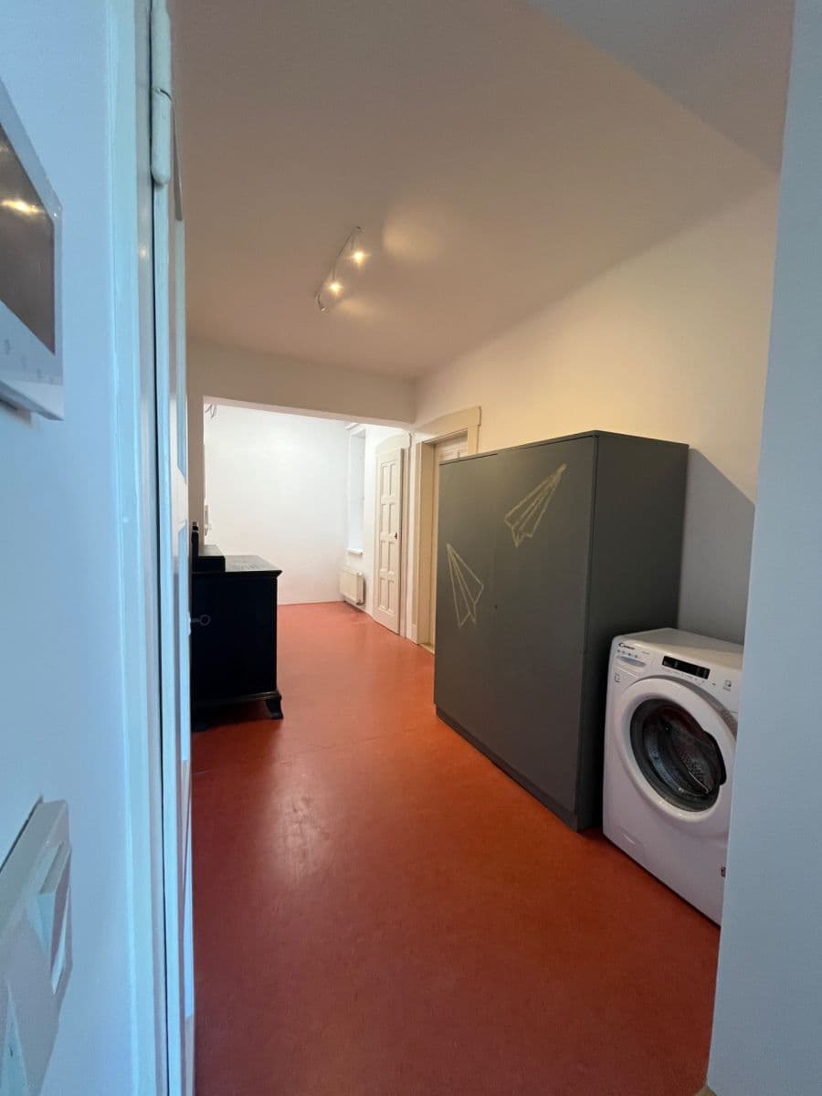 Pronájem bytu 3+1 74 m², Veletržní, Praha, Praha Pronájem bytu 3+1 74 m², Veletržní, Praha, Praha