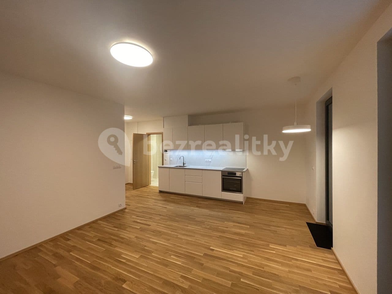 Pronájem bytu 1+kk 1 m², Ke Hřišti, Černošice, Středočeský kraj Pronájem bytu 1+kk 1 m², Ke Hřišti, Černošice, Středočeský kraj