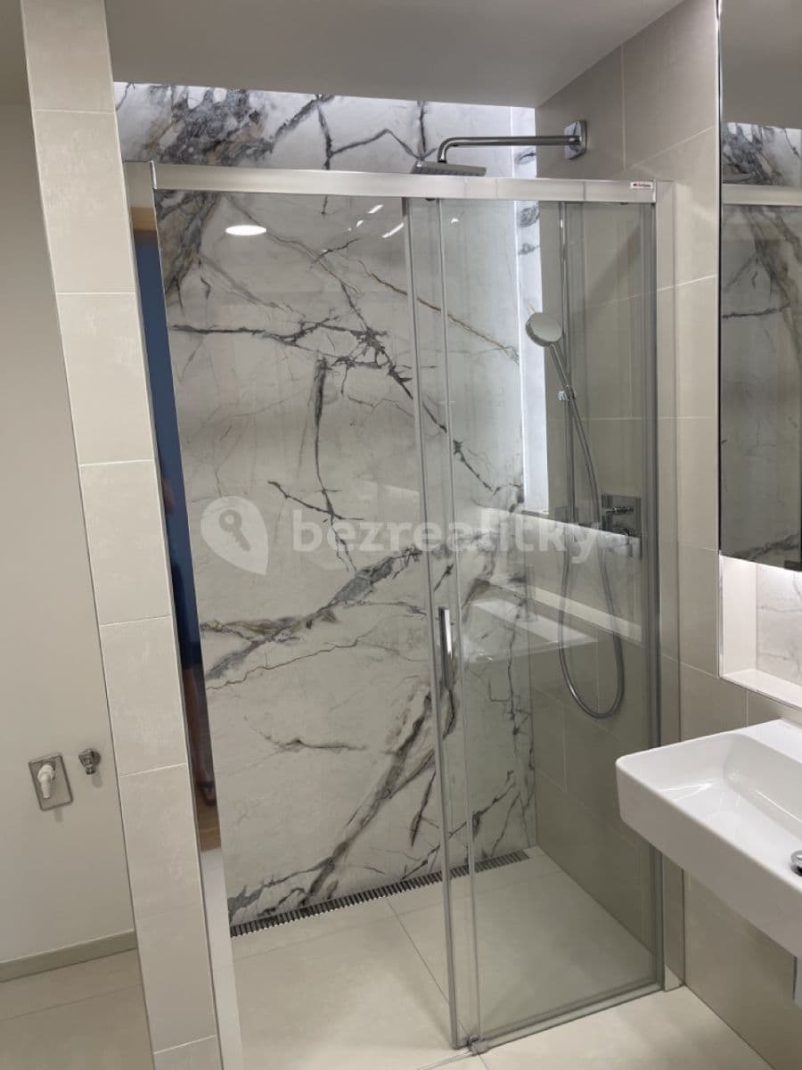 Pronájem bytu 1+kk 1 m², Ke Hřišti, Černošice, Středočeský kraj Pronájem bytu 1+kk 1 m², Ke Hřišti, Černošice, Středočeský kraj
