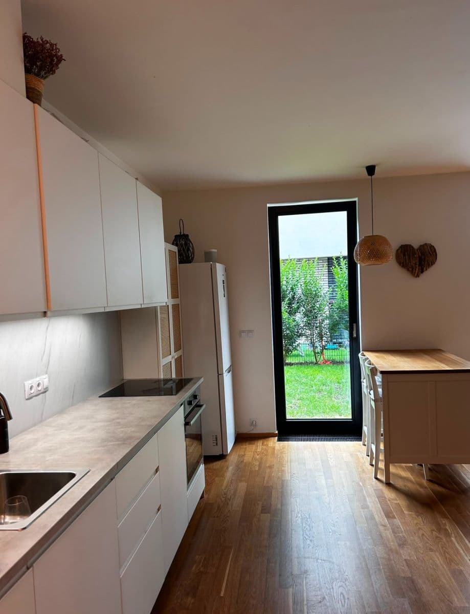 Pronájem bytu 1+kk 1 m², Ke Hřišti, Černošice, Středočeský kraj Pronájem bytu 1+kk 1 m², Ke Hřišti, Černošice, Středočeský kraj