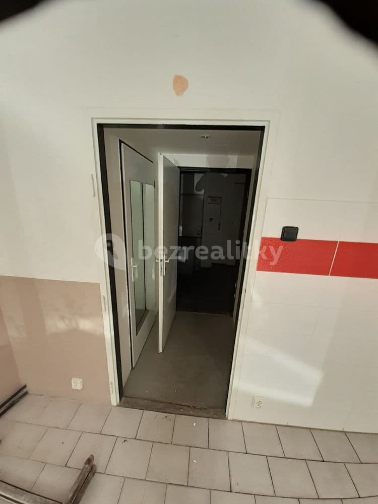 Pronájem nebytového prostoru 50 m², Hollarovo náměstí, Praha, Praha Pronájem nebytového prostoru 50 m², Hollarovo náměstí, Praha, Praha