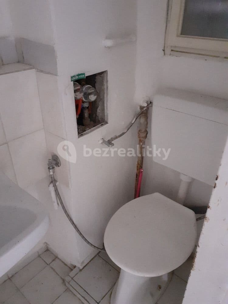 Pronájem nebytového prostoru 50 m², Hollarovo náměstí, Praha, Praha Pronájem nebytového prostoru 50 m², Hollarovo náměstí, Praha, Praha