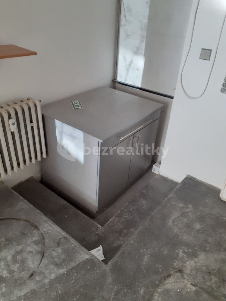 Pronájem nebytového prostoru 50 m², Hollarovo náměstí, Praha, Praha Pronájem nebytového prostoru 50 m², Hollarovo náměstí, Praha, Praha