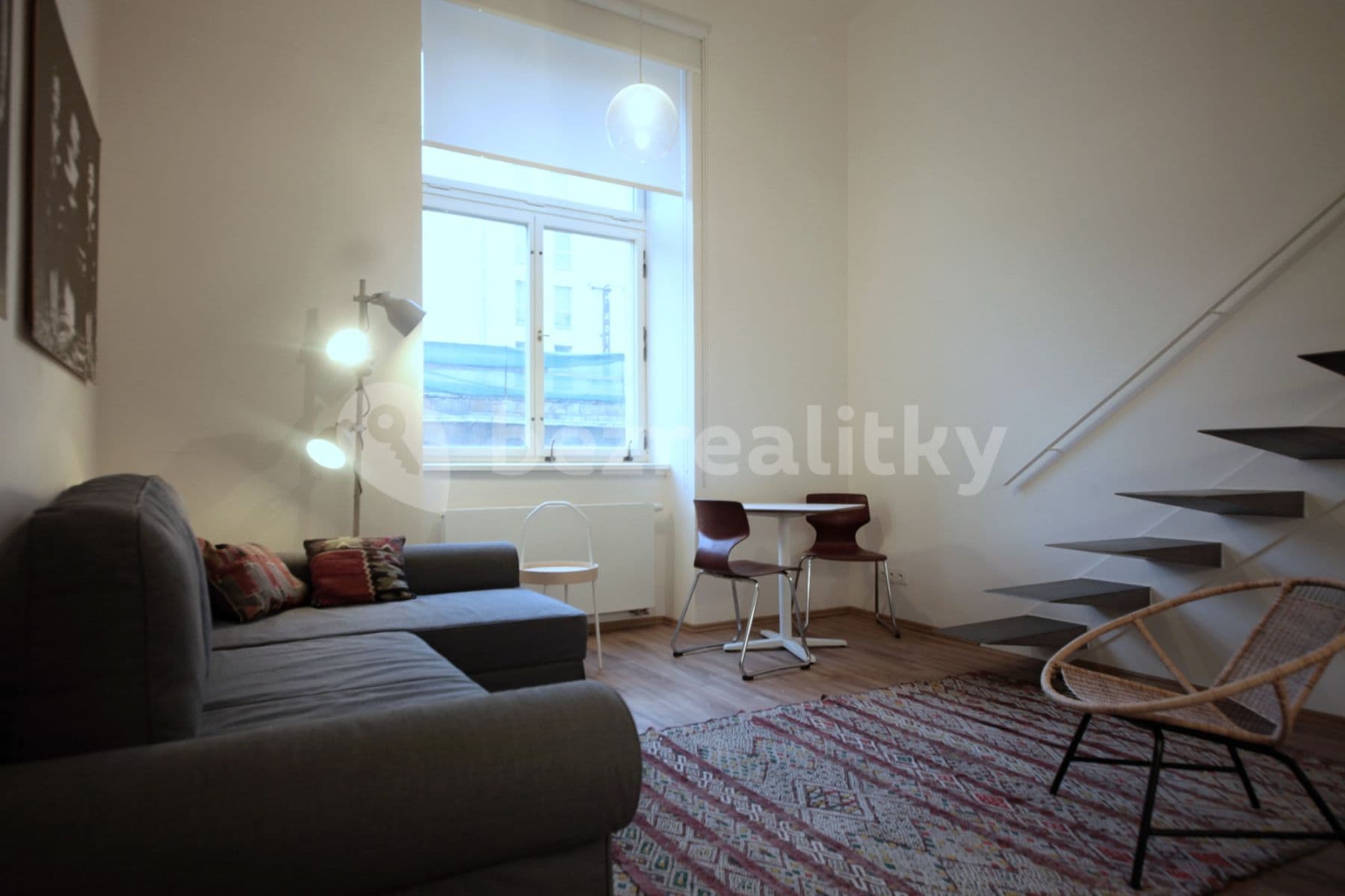 Pronájem bytu 1+kk 38 m², Prvního pluku, Praha, Praha Pronájem bytu 1+kk 38 m², Prvního pluku, Praha, Praha