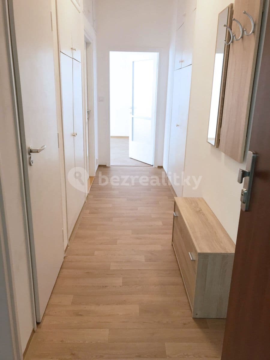 Pronájem bytu 1+1 41 m², Koněvova, Praha, Praha