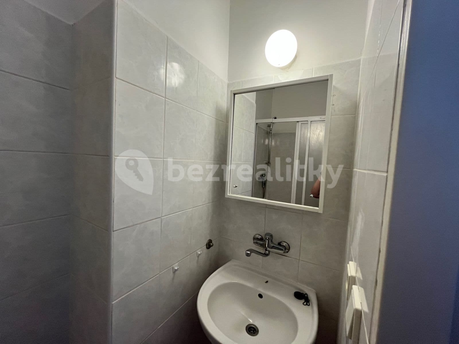 Pronájem bytu 1+1 40 m², Kladenská, Praha, Praha Pronájem bytu 1+1 40 m², Kladenská, Praha, Praha