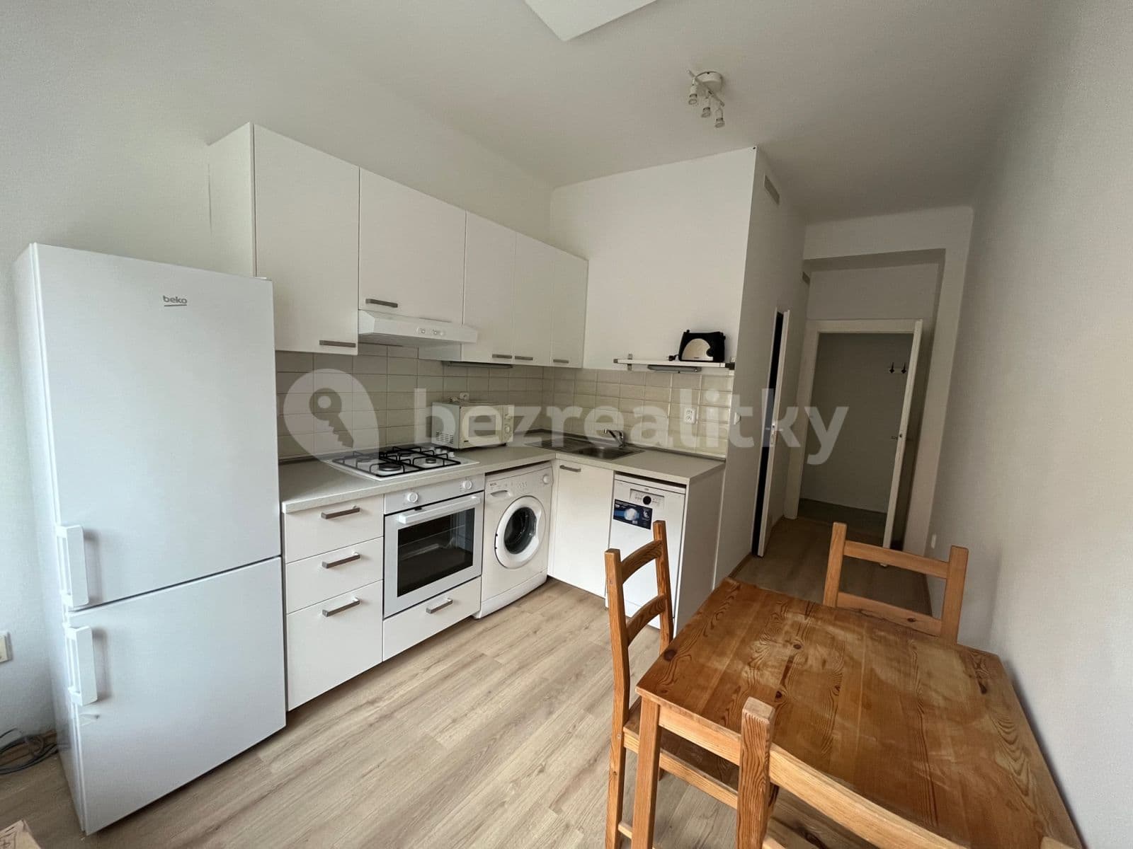 Pronájem bytu 1+1 40 m², Kladenská, Praha, Praha Pronájem bytu 1+1 40 m², Kladenská, Praha, Praha
