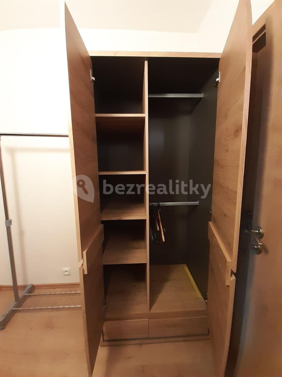 Pronájem bytu 1+kk 30 m², Vitošská, Praha, Praha Pronájem bytu 1+kk 30 m², Vitošská, Praha, Praha