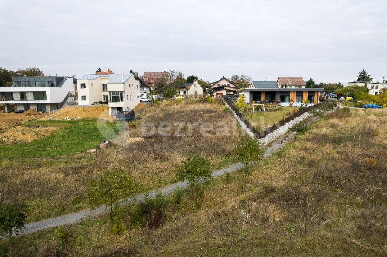Prodej pozemku 1.329 m², Praha, Praha