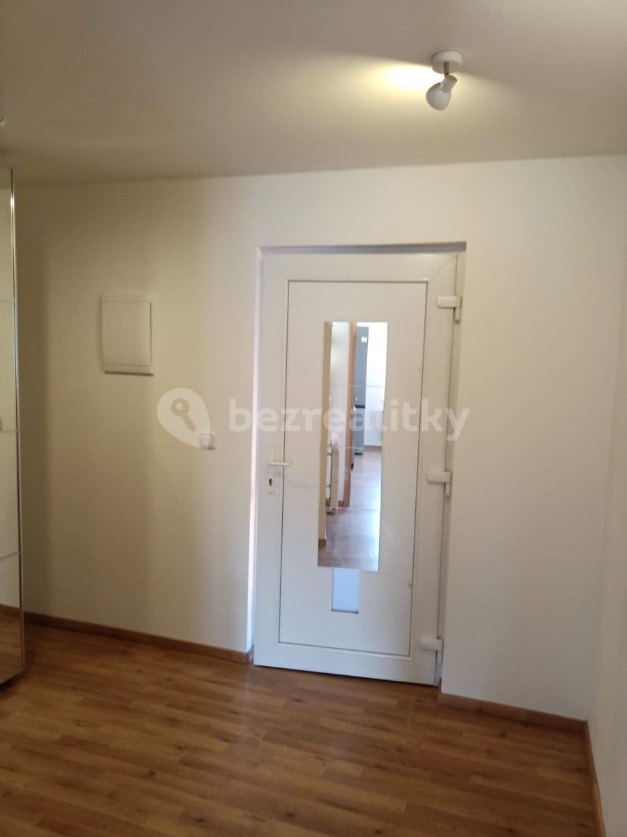 Pronájem bytu 2+kk 55 m², Velvarská, Horoměřice, Středočeský kraj Pronájem bytu 2+kk 55 m², Velvarská, Horoměřice, Středočeský kraj
