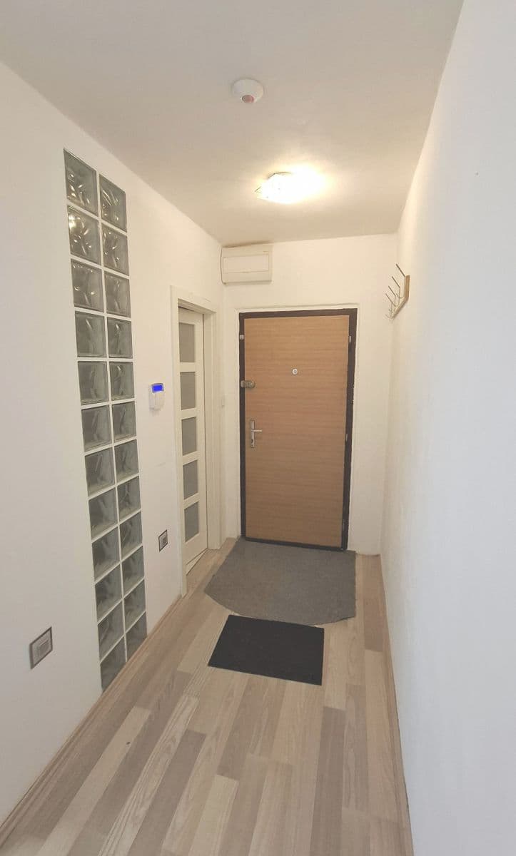 Pronájem bytu 2+kk 44 m², Havlíčkova, Čerčany, Středočeský kraj Pronájem bytu 2+kk 44 m², Havlíčkova, Čerčany, Středočeský kraj