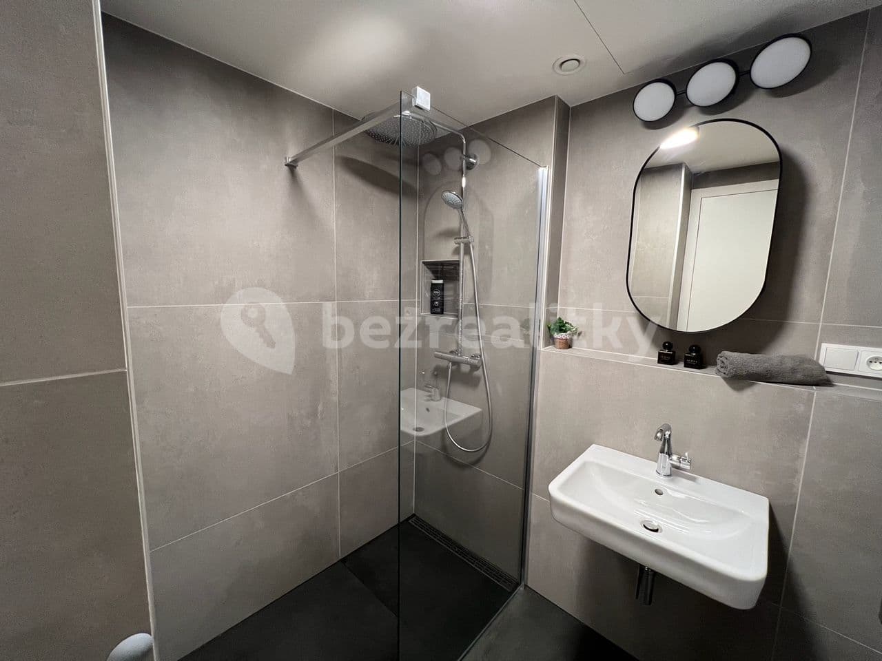 Pronájem bytu 2+kk 61 m², Křižíkova, Praha, Praha Pronájem bytu 2+kk 61 m², Křižíkova, Praha, Praha