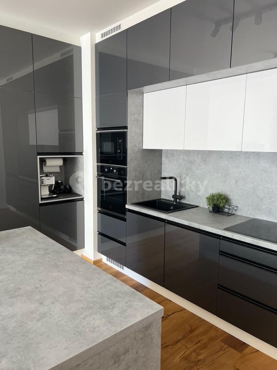 Pronájem bytu 2+kk 61 m², Křižíkova, Praha, Praha Pronájem bytu 2+kk 61 m², Křižíkova, Praha, Praha