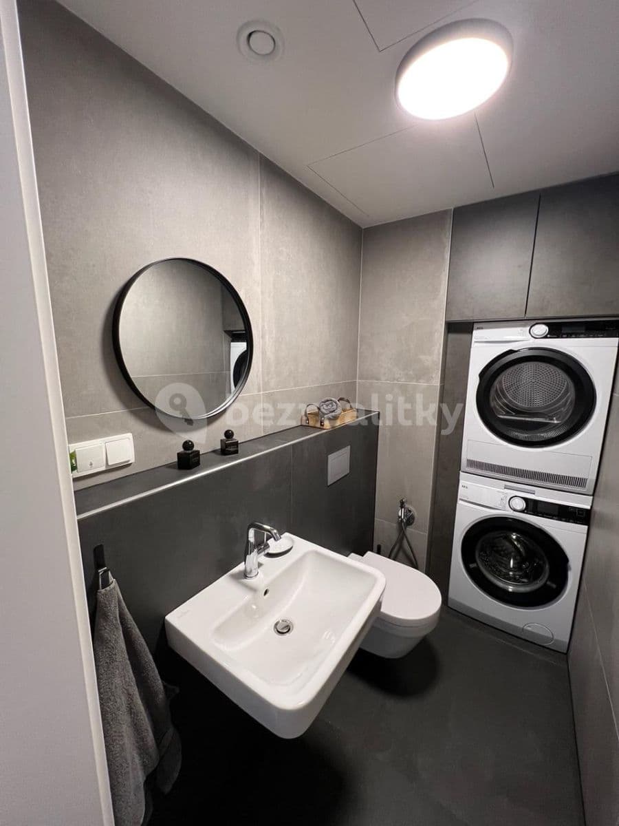 Pronájem bytu 2+kk 61 m², Křižíkova, Praha, Praha Pronájem bytu 2+kk 61 m², Křižíkova, Praha, Praha