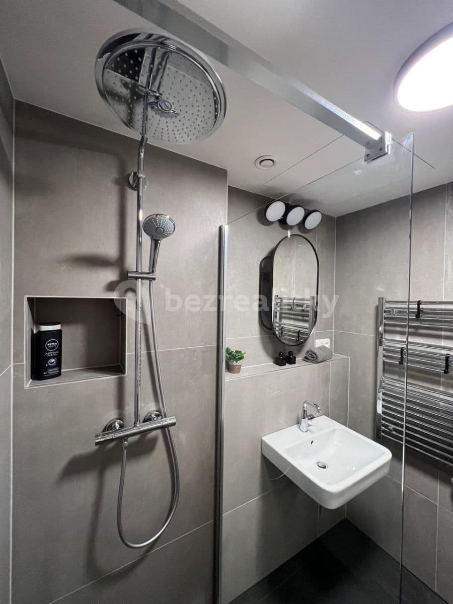 Pronájem bytu 2+kk 61 m², Křižíkova, Praha, Praha Pronájem bytu 2+kk 61 m², Křižíkova, Praha, Praha