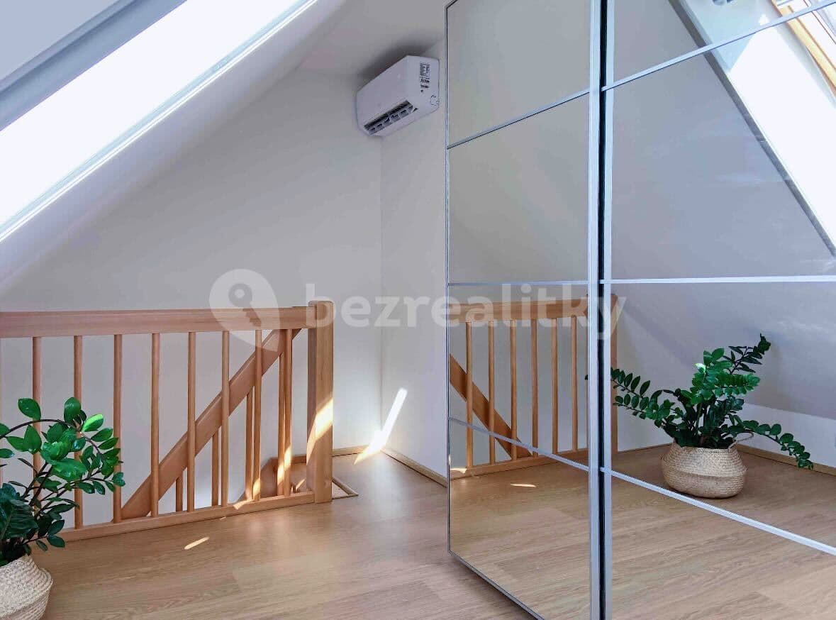 Pronájem bytu 2+kk 47 m², Drahobejlova, Praha, Praha Pronájem bytu 2+kk 47 m², Drahobejlova, Praha, Praha