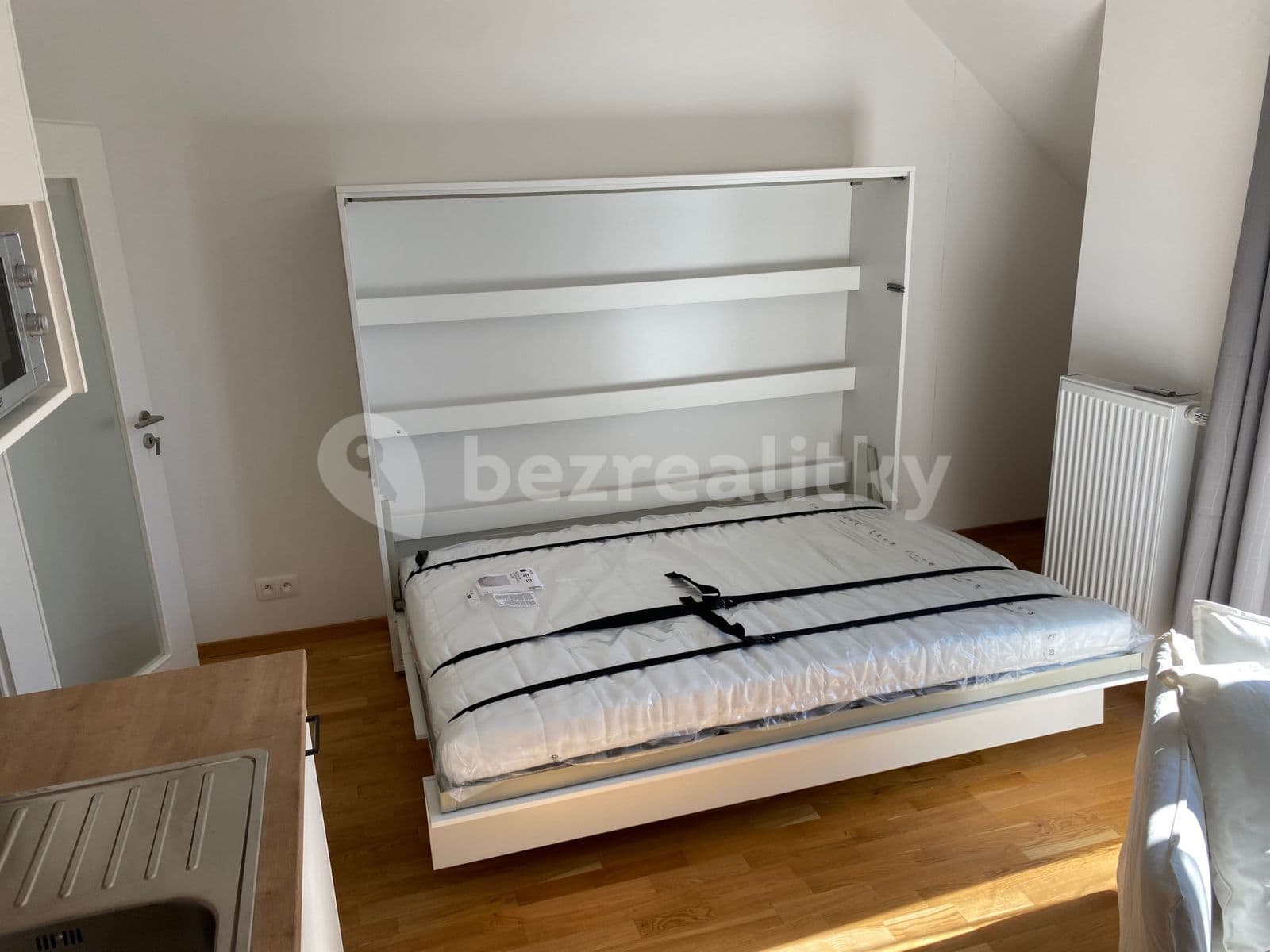 Pronájem bytu 1+kk 28 m², Na Farkáně Ⅰ, Praha, Praha Pronájem bytu 1+kk 28 m², Na Farkáně Ⅰ, Praha, Praha