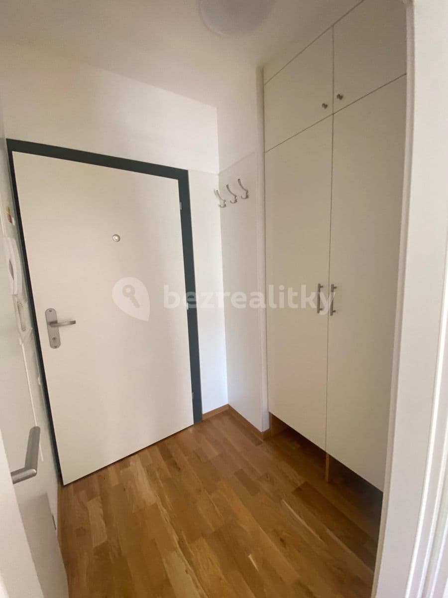 Pronájem bytu 1+kk 28 m², Na Farkáně Ⅰ, Praha, Praha Pronájem bytu 1+kk 28 m², Na Farkáně Ⅰ, Praha, Praha