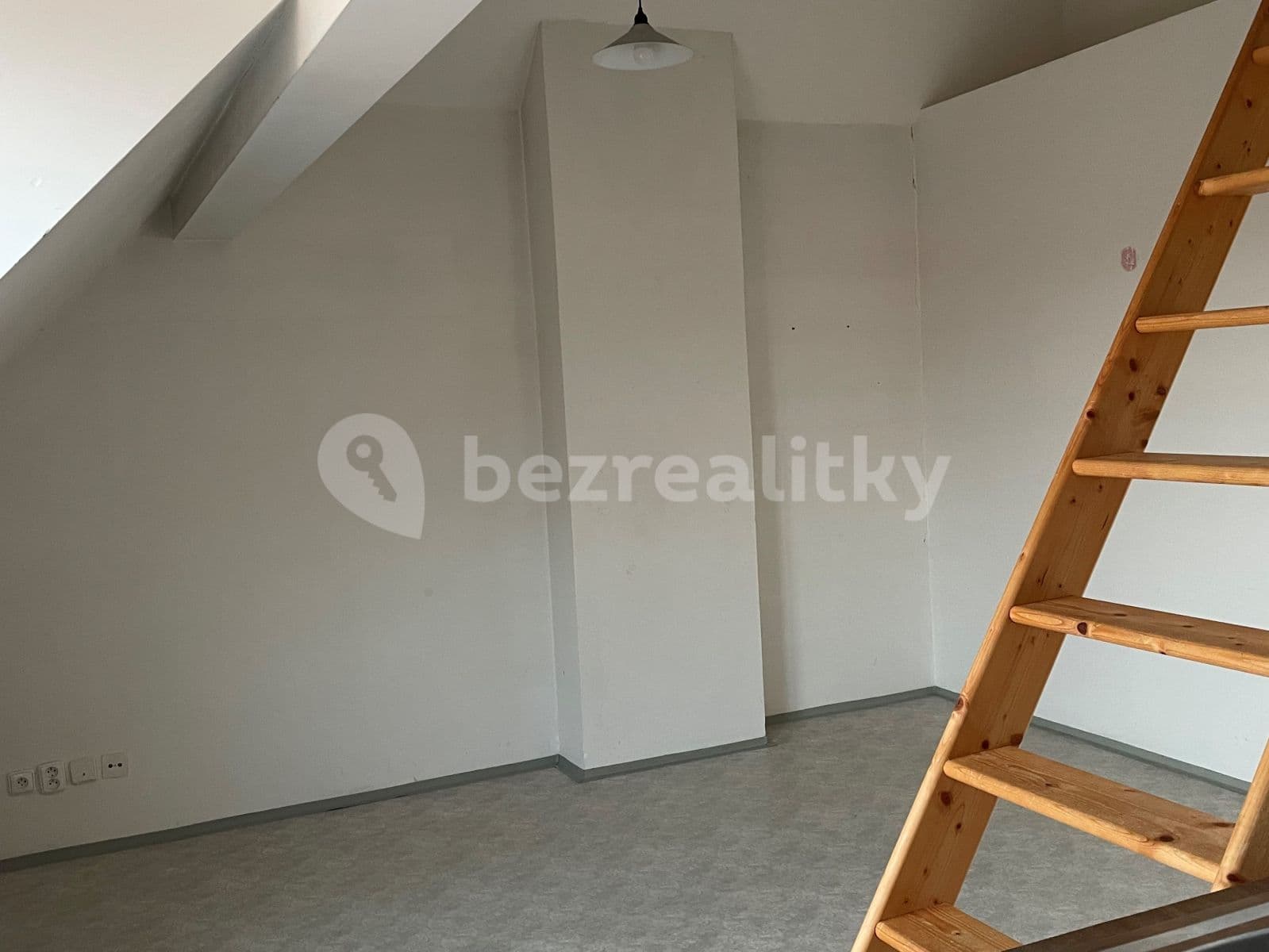 Pronájem bytu 2+kk 37 m², Lesní, Bílovice nad Svitavou, Jihomoravský kraj Pronájem bytu 2+kk 37 m², Lesní, Bílovice nad Svitavou, Jihomoravský kraj