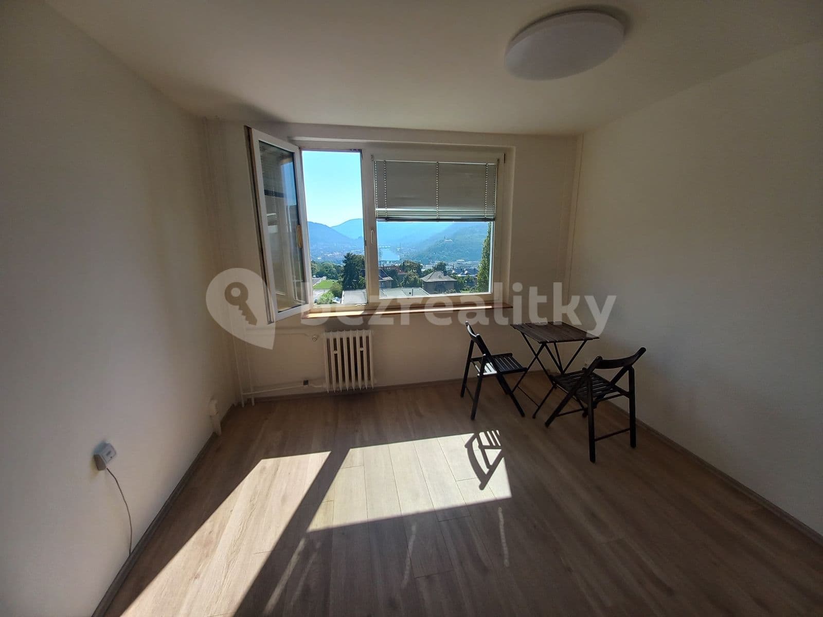 Pronájem bytu 1+kk 21 m², SNP, Ústí nad Labem, Ústecký kraj Pronájem bytu 1+kk 21 m², SNP, Ústí nad Labem, Ústecký kraj