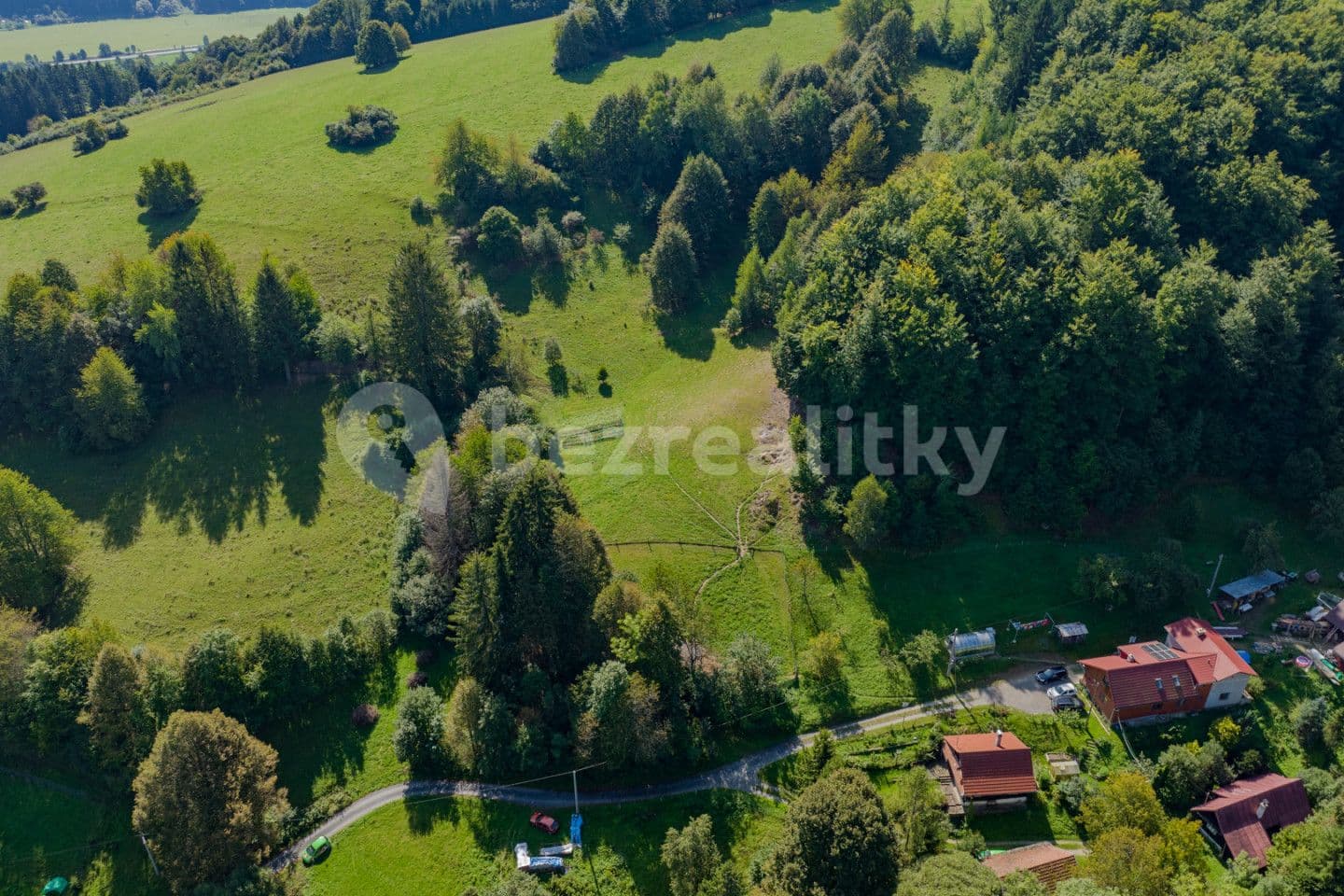 Prodej pozemku 7.015 m², Halenkov, Zlínský kraj