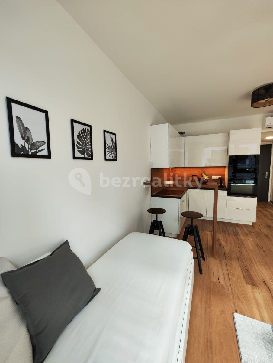 Pronájem bytu 1+kk 28 m², Sokolovská, Praha, Praha Pronájem bytu 1+kk 28 m², Sokolovská, Praha, Praha