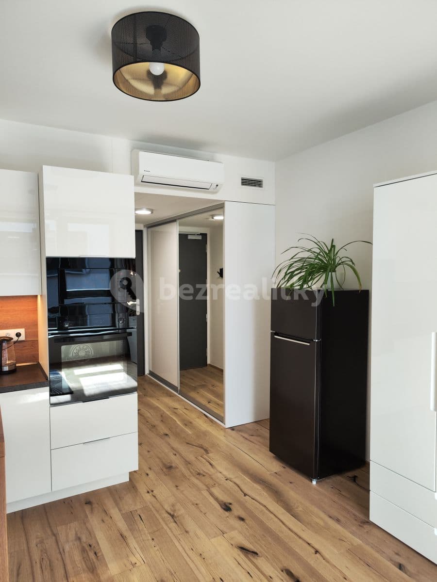 Pronájem bytu 1+kk 28 m², Sokolovská, Praha, Praha Pronájem bytu 1+kk 28 m², Sokolovská, Praha, Praha
