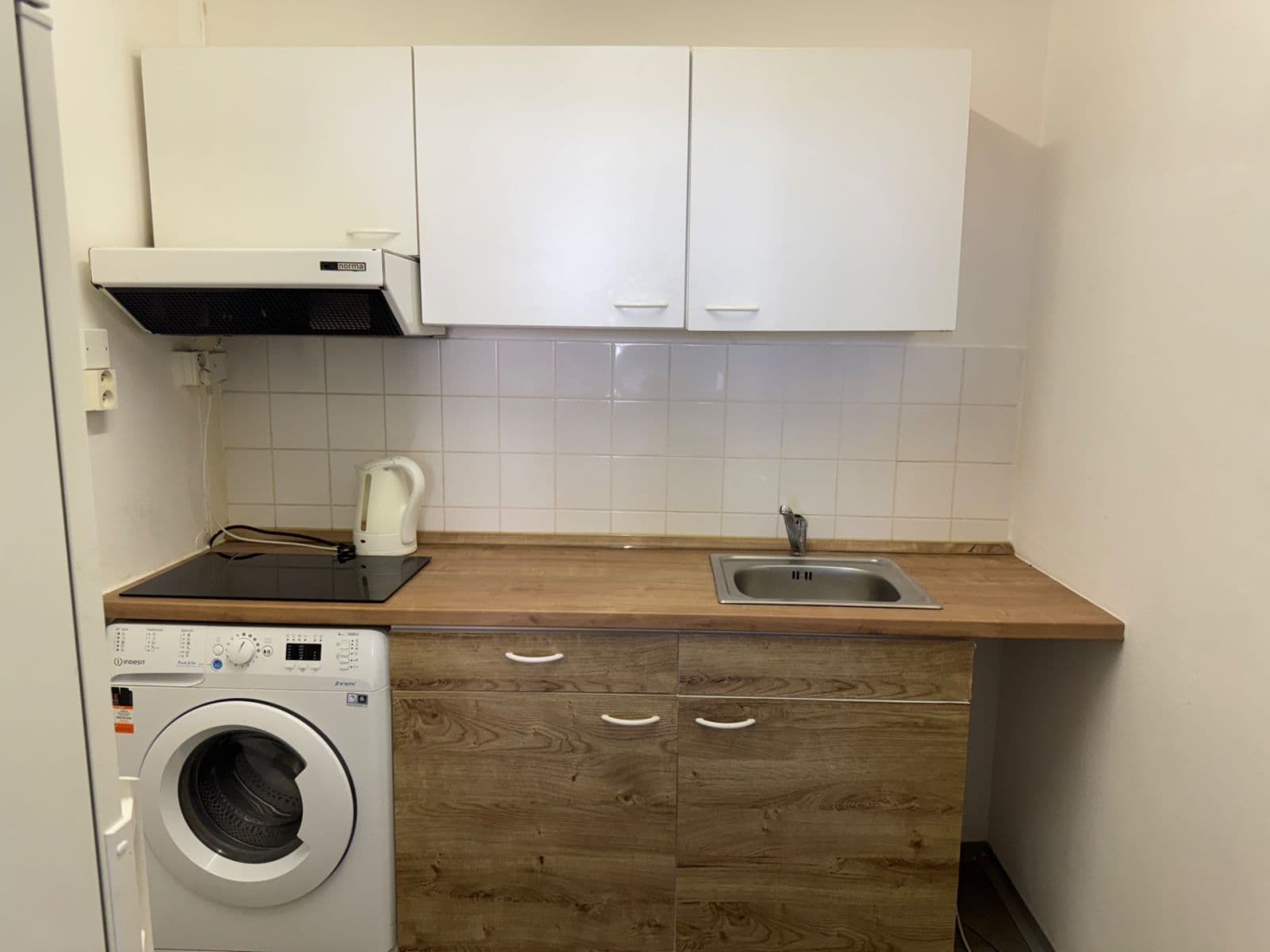 Pronájem bytu 2+kk 43 m², Ciolkovského, Praha, Praha Pronájem bytu 2+kk 43 m², Ciolkovského, Praha, Praha