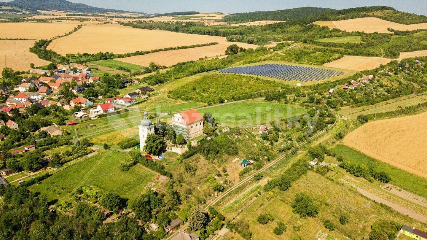 Prodej pozemku 1.095 m², Křešice, Ústecký kraj