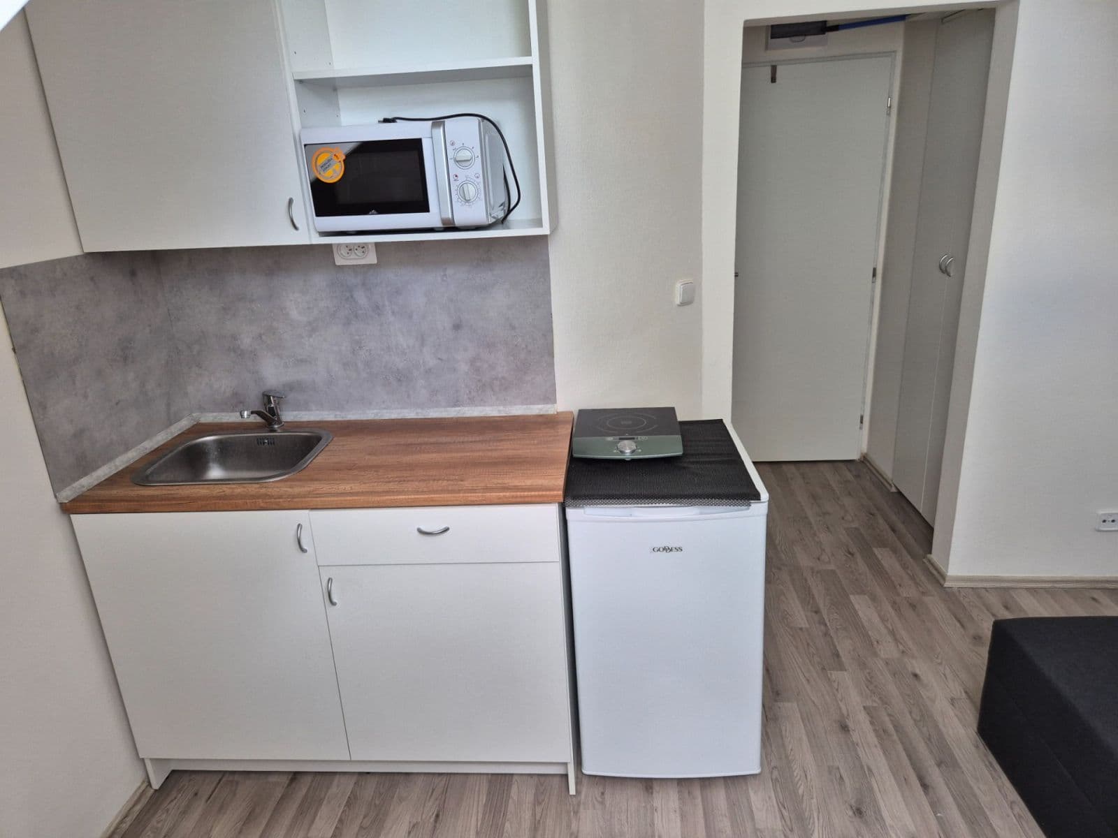 Pronájem bytu Garsoniéra 14 m², Prosecká, Praha, Praha Pronájem bytu Garsoniéra 14 m², Prosecká, Praha, Praha