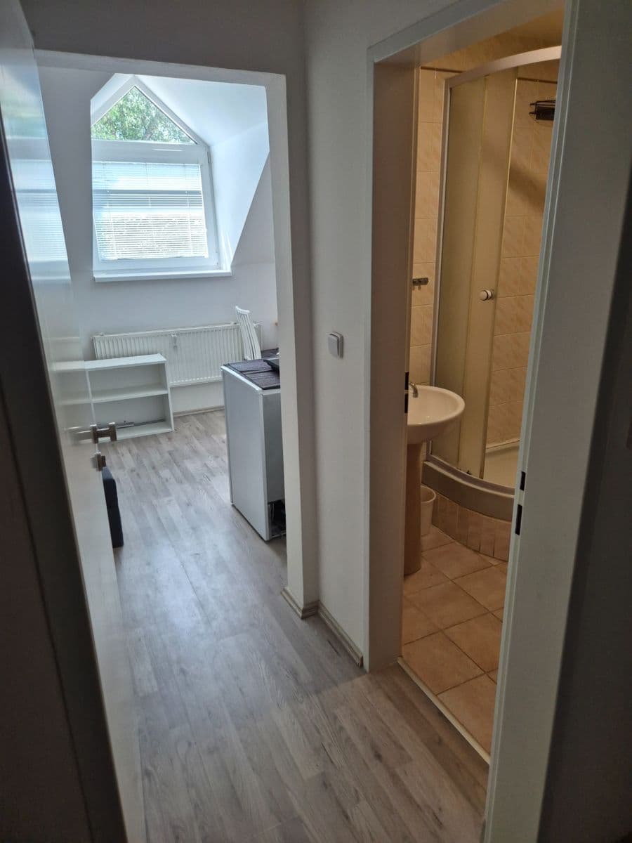 Pronájem bytu Garsoniéra 14 m², Prosecká, Praha, Praha Pronájem bytu Garsoniéra 14 m², Prosecká, Praha, Praha