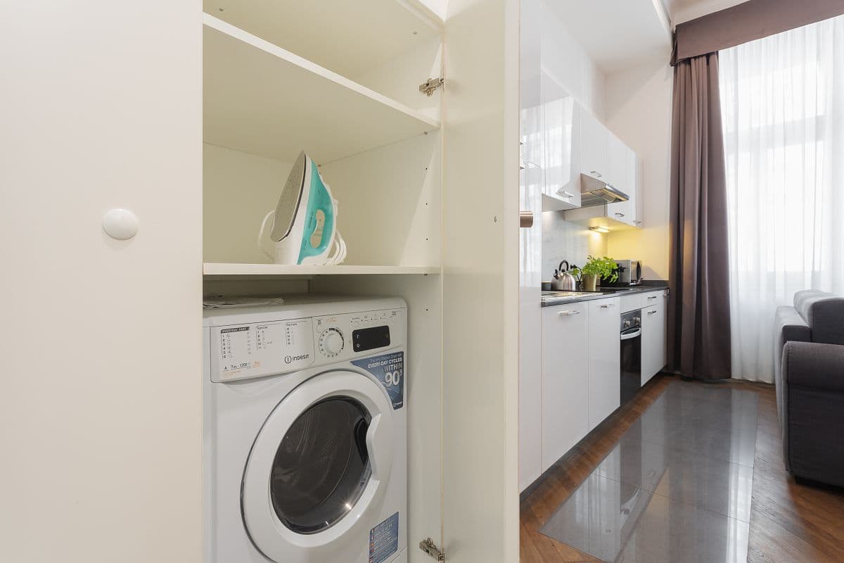 Pronájem bytu 2+kk 40 m², Staropramenná, Praha, Praha Pronájem bytu 2+kk 40 m², Staropramenná, Praha, Praha
