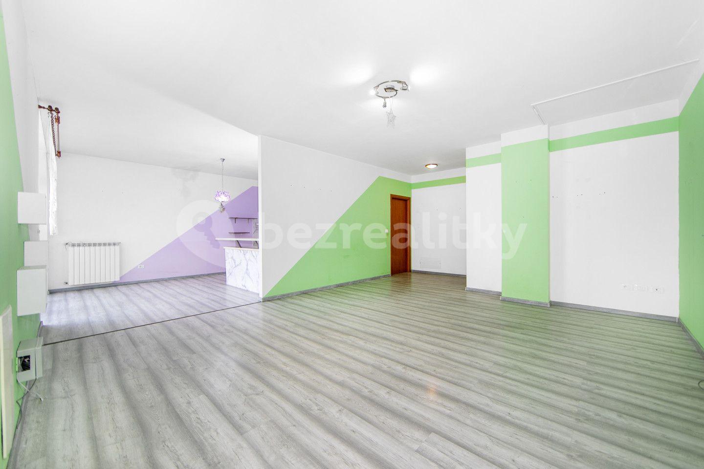 Prodej bytu 3+1 93 m², Rozvojová zóna, Janovice nad Úhlavou, Plzeňský kraj