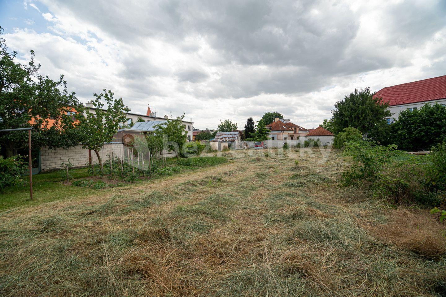Prodej pozemku 1.080 m², Tovačov, Olomoucký kraj