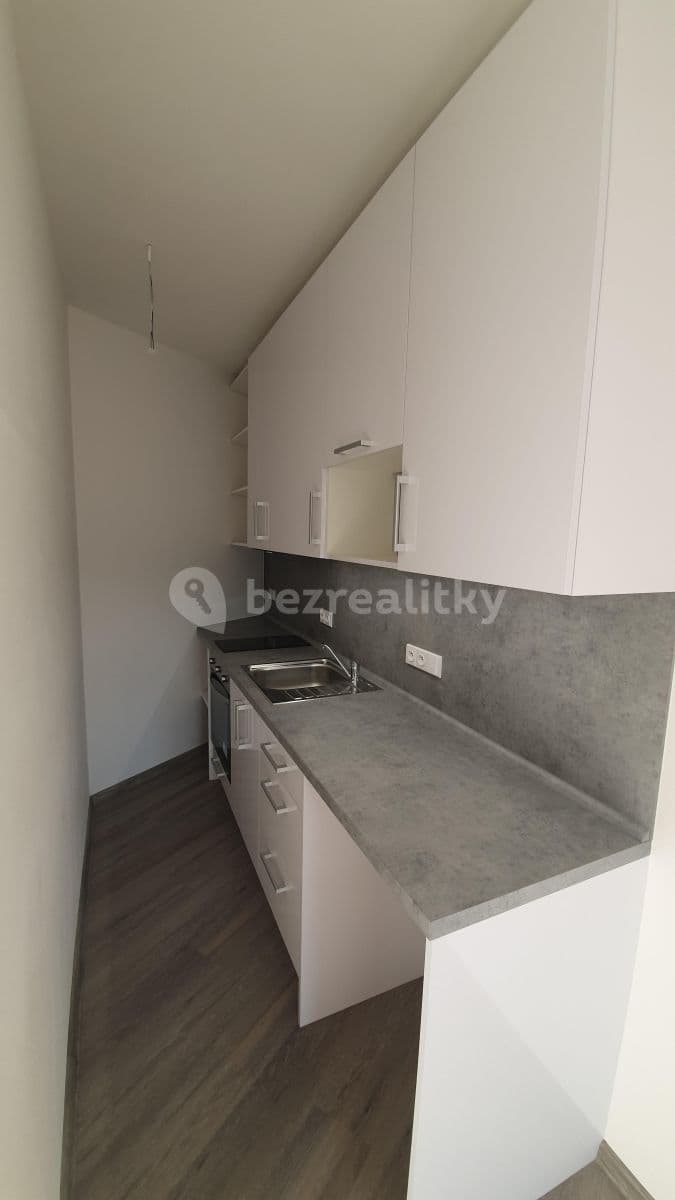 Pronájem bytu 1+kk 27 m², 5. května, Kolín, Středočeský kraj Pronájem bytu 1+kk 27 m², 5. května, Kolín, Středočeský kraj