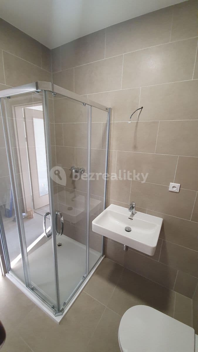 Pronájem bytu 1+kk 27 m², 5. května, Kolín, Středočeský kraj Pronájem bytu 1+kk 27 m², 5. května, Kolín, Středočeský kraj