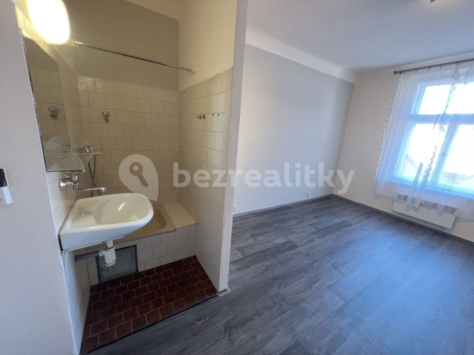 Pronájem bytu 1+1 24 m², Magistrů, Praha, Praha Pronájem bytu 1+1 24 m², Magistrů, Praha, Praha